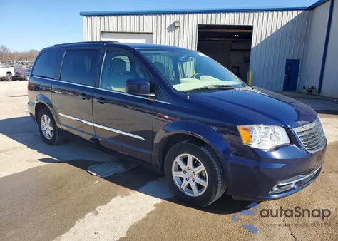 2012 Chrysler Town & Country Touring z USA, uszkodzony, nr VIN 2C4RC1BG2CR233077